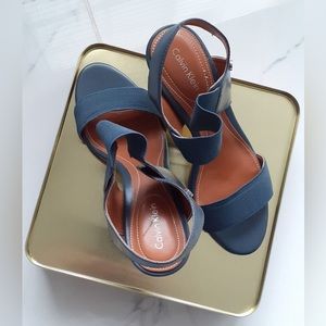 Calving Klein women 3.5” heels sandals. Size: 5.5. Navy blue.